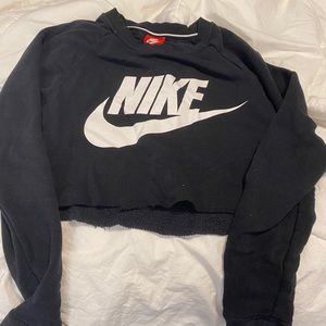 long sleeve nike crop top